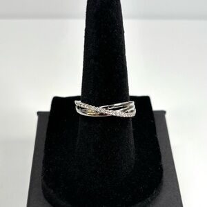 18k white gold-plated crossover / crisscross band ring